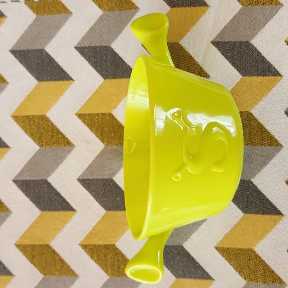 SHREK Kelloggs RARE Cereal Bowl Lime Green Ogre
Ear S Logo Dreamworks Promo
